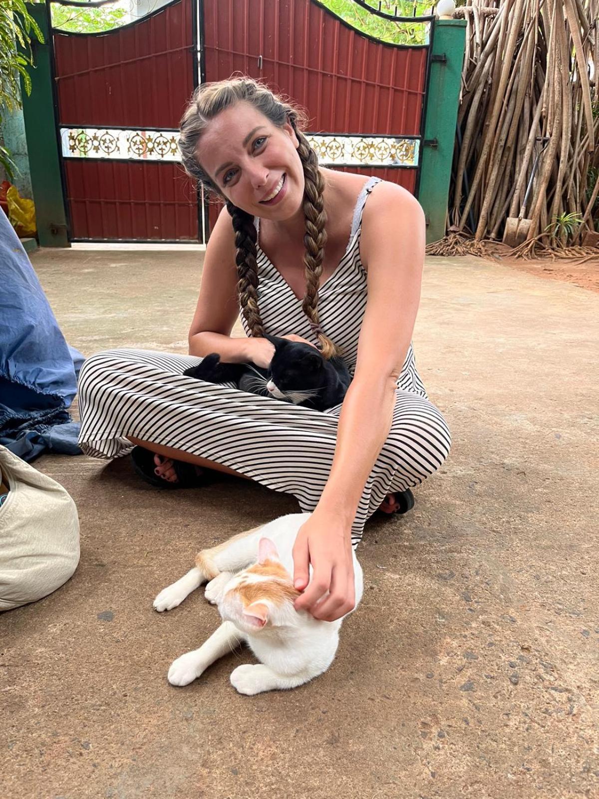 Alass Ga For Pets Lovers Trincomalee Exterior photo