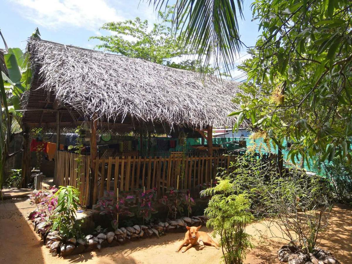 Alass Ga For Pets Lovers Trincomalee Exterior photo